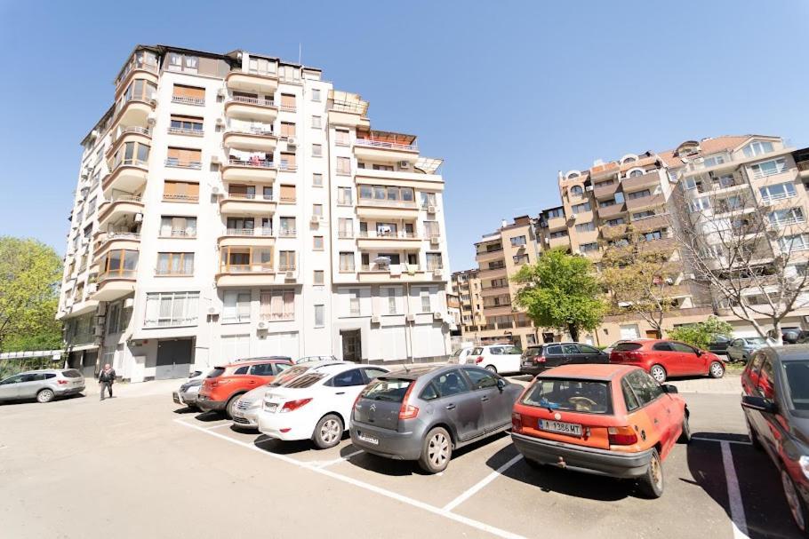 Апартамент За Гости Уют Burgas Bagian luar foto